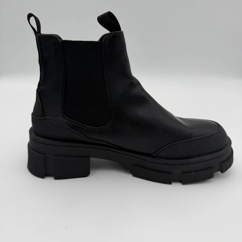 Limelight Size 10 Black Kamila Chelsea Boots Purple Lugged Platform Sole EUC